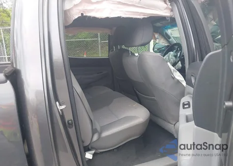 2015 Toyota Tacoma Base V6 из США, поврежденный, VIN 5TFMU4FN9FX030176